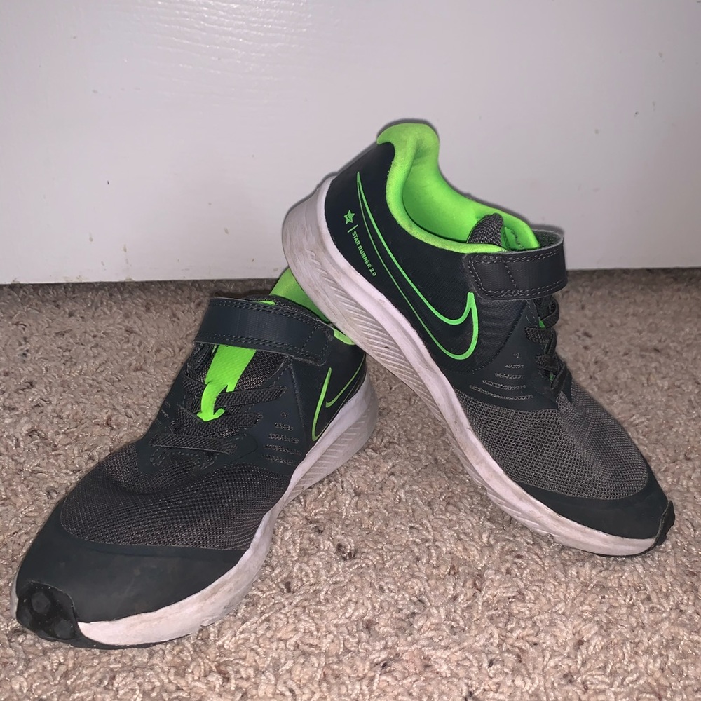 Nike shoes 2Y
